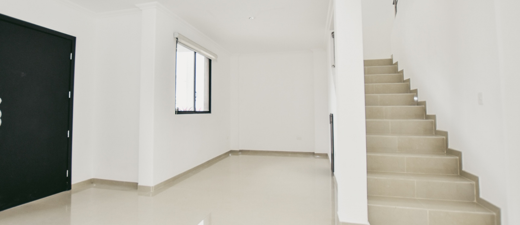 Casa en alquiler en la Urbanización Napoli, Vía Samborondón GeoBienes - Casa en alquiler en la Urbanización Napoli, Vía Samborondón - Plusvalia Guayaquil Casas de venta y alquiler Inmobiliaria Ecuador