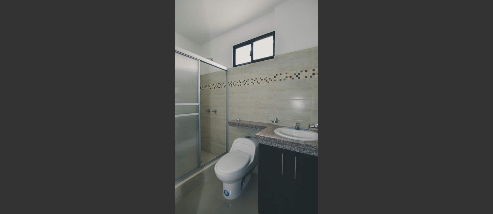 Casa en alquiler en la Urbanización Napoli, Vía Samborondón GeoBienes - Casa en alquiler en la Urbanización Napoli, Vía Samborondón - Plusvalia Guayaquil Casas de venta y alquiler Inmobiliaria Ecuador
