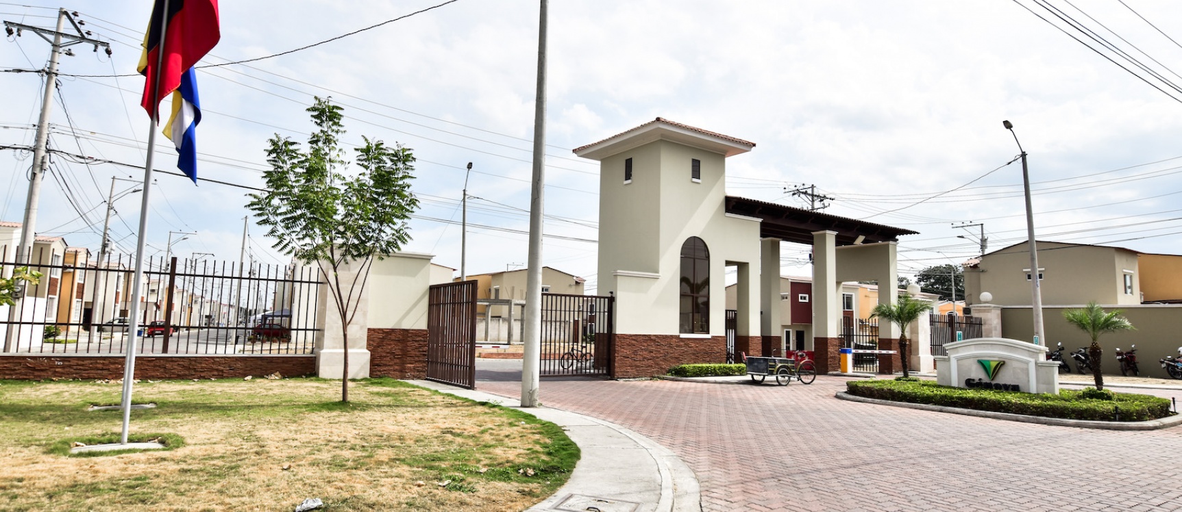 GeoBienes - Casa en Alquiler en la Urbanización Villa Italia - Plusvalia Guayaquil Casas de venta y alquiler Inmobiliaria Ecuador