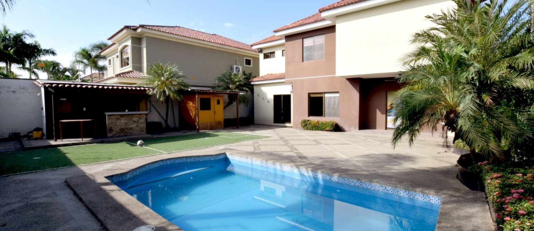 GeoBienes - Casa en alquiler en Laguna del Sol, Vía Samborondón - Plusvalia Guayaquil Casas de venta y alquiler Inmobiliaria Ecuador