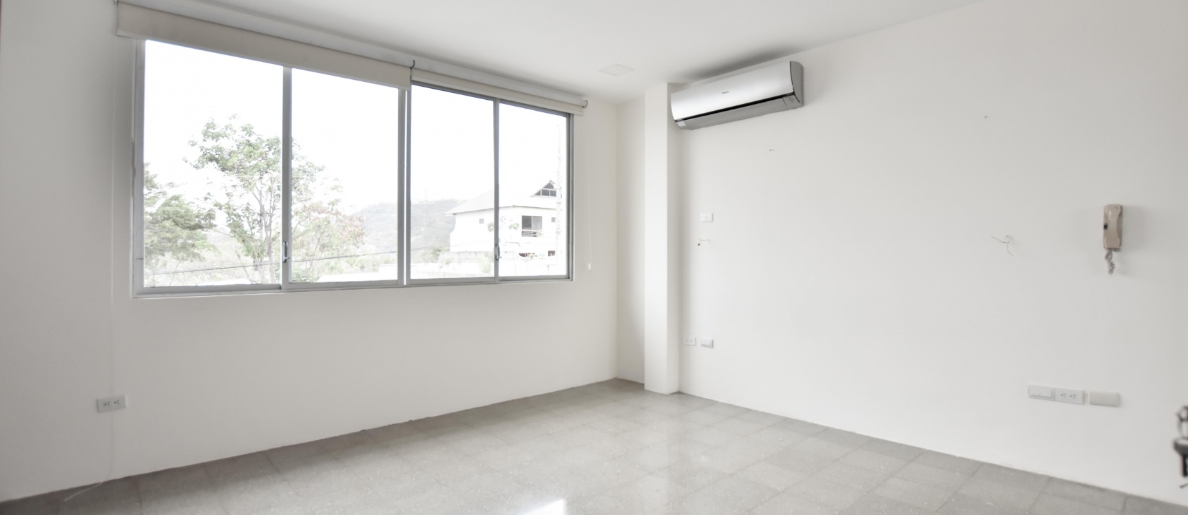 Casa en Alquiler en los Ceibos - Urbanización los Senderos GeoBienes - Casa en Alquiler en los Ceibos - Urbanización los Senderos - Plusvalia Guayaquil Casas de venta y alquiler Inmobiliaria Ecuador