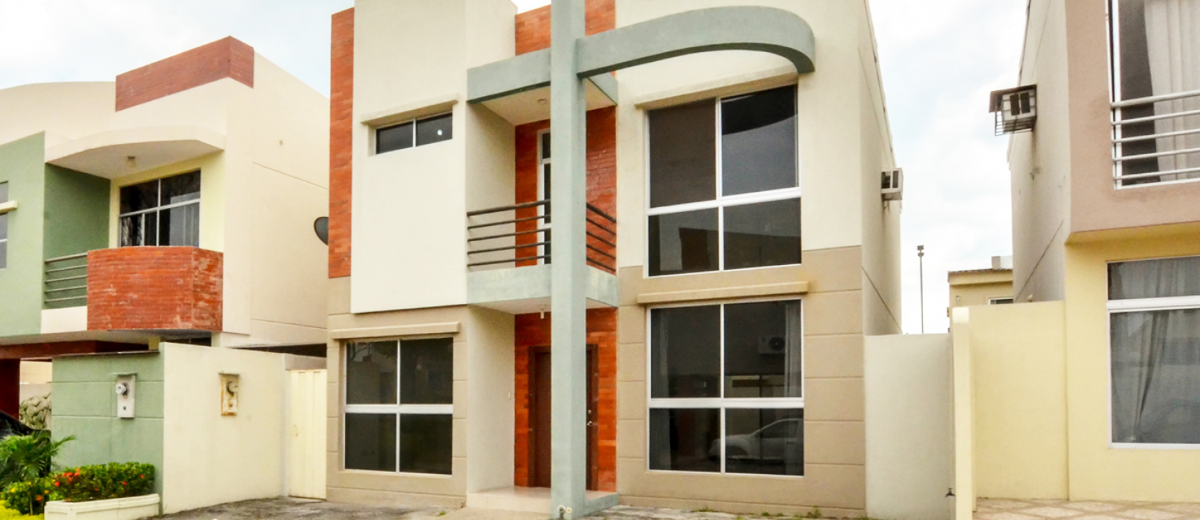 Casa en Alquiler en Urbanización Belo Horizonte sector Vía a la Costa GeoBienes - Casa en Alquiler en Urbanización Belo Horizonte sector Vía a la Costa - Plusvalia Guayaquil Casas de venta y alquiler Inmobiliaria Ecuador
