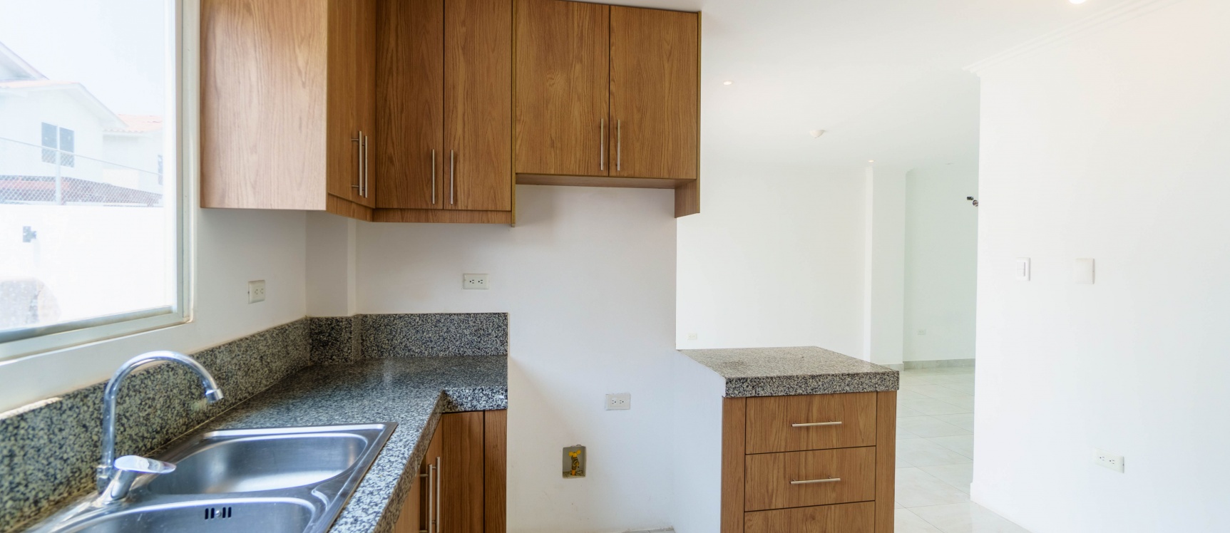Casa en alquiler en Urbanización Casa Laguna, vía La Aurora. GeoBienes - Casa en alquiler en Urbanización Casa Laguna, vía La Aurora. - Plusvalia Guayaquil Casas de venta y alquiler Inmobiliaria Ecuador