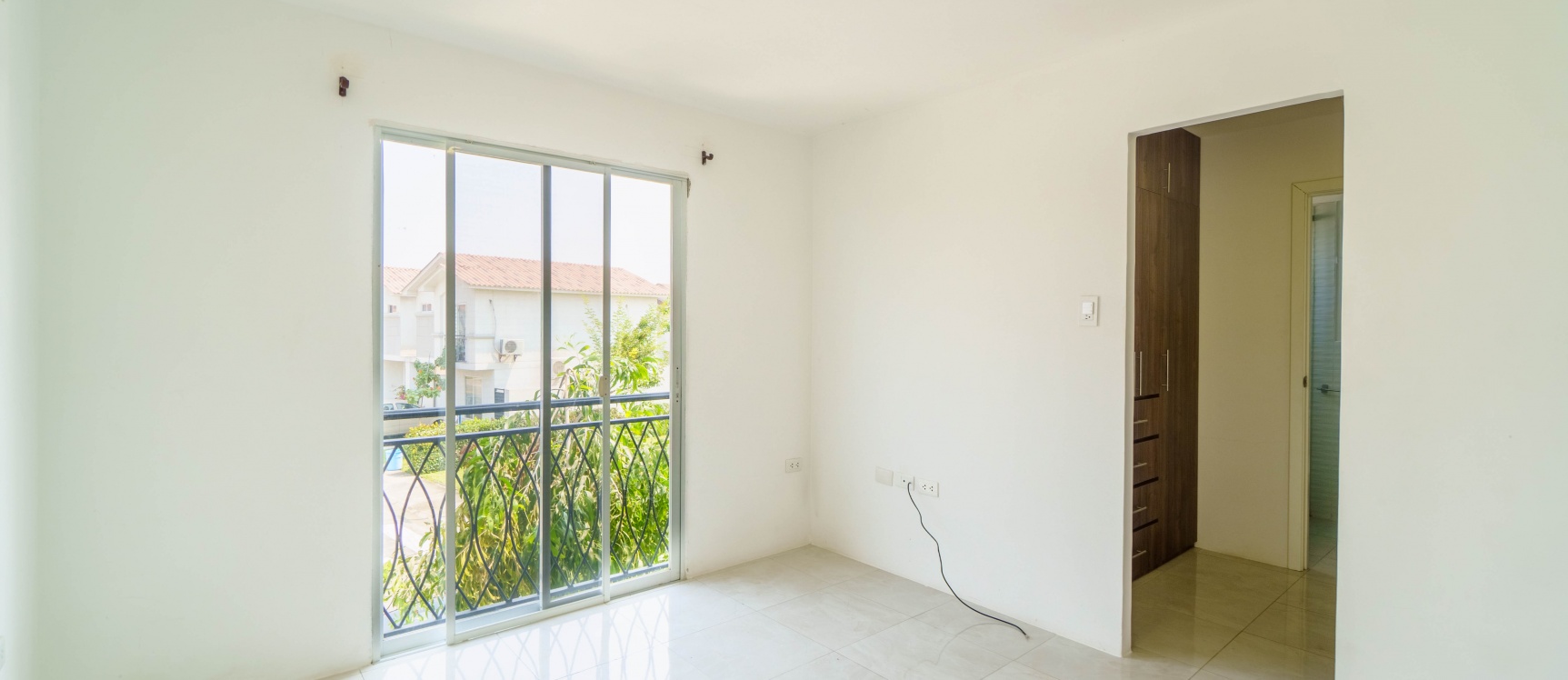 Casa en alquiler en Urbanización Casa Laguna, vía La Aurora. GeoBienes - Casa en alquiler en Urbanización Casa Laguna, vía La Aurora. - Plusvalia Guayaquil Casas de venta y alquiler Inmobiliaria Ecuador