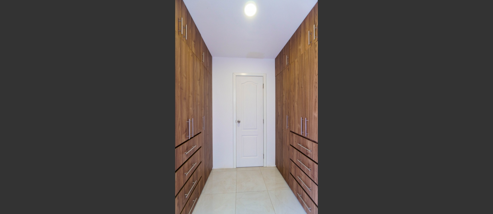 Casa en alquiler en Urbanización Casa Laguna, vía La Aurora. GeoBienes - Casa en alquiler en Urbanización Casa Laguna, vía La Aurora. - Plusvalia Guayaquil Casas de venta y alquiler Inmobiliaria Ecuador