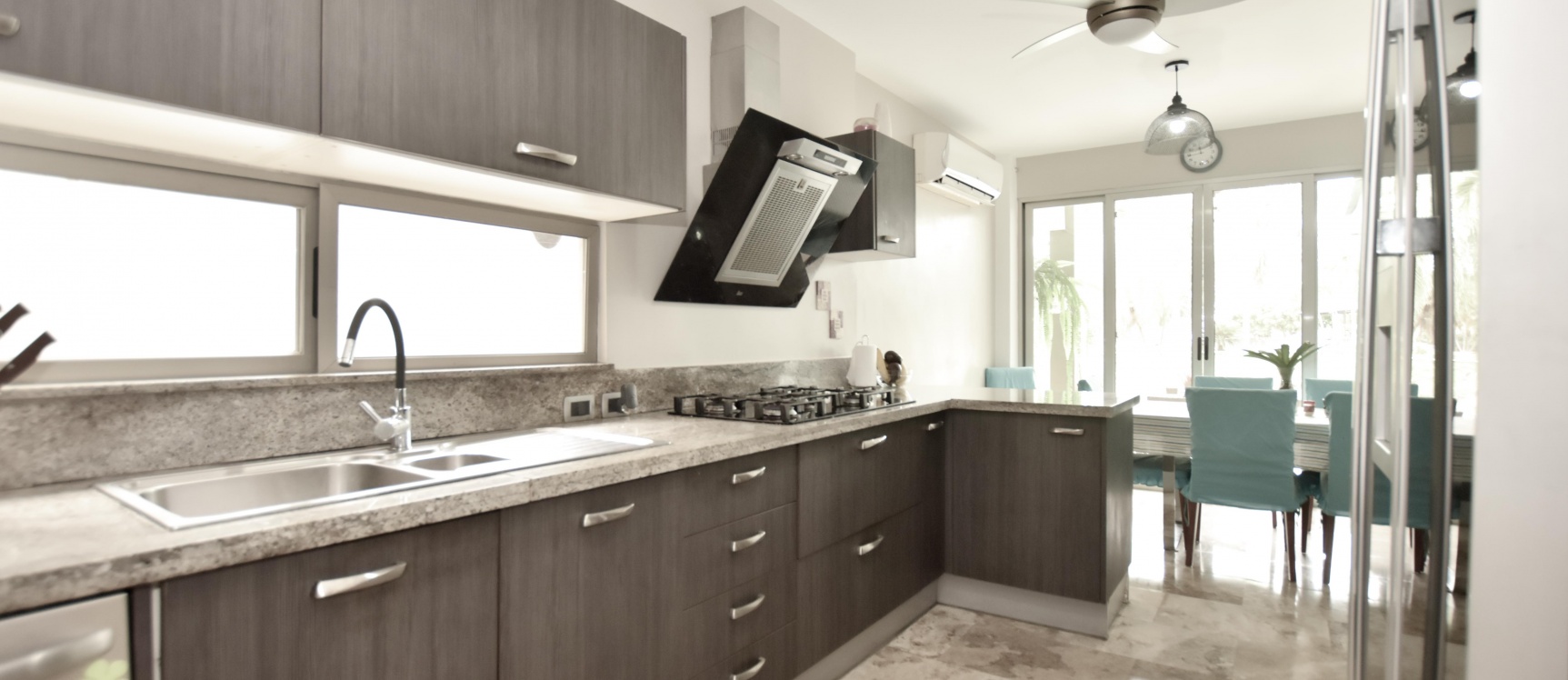 GeoBienes - Casa en alquiler en urbanización Laguna del Sol, Samborondón - Plusvalia Guayaquil Casas de venta y alquiler Inmobiliaria Ecuador