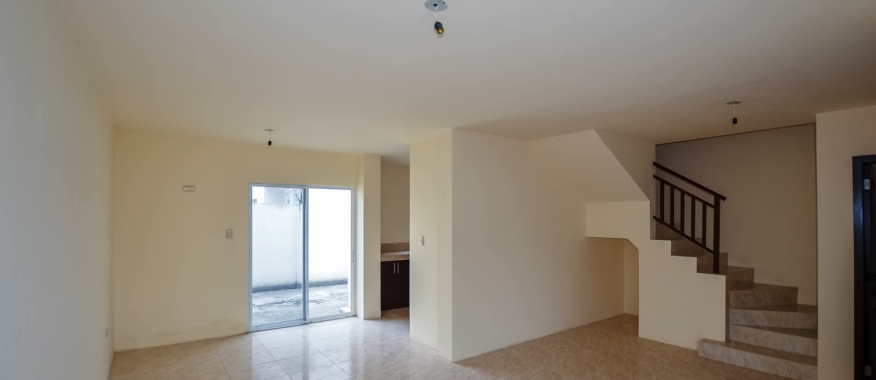 Casa en alquiler en Urbanización Málaga II sector Vía Salitre GeoBienes - Casa en alquiler en Urbanización Málaga II sector Vía Salitre - Plusvalia Guayaquil Casas de venta y alquiler Inmobiliaria Ecuador