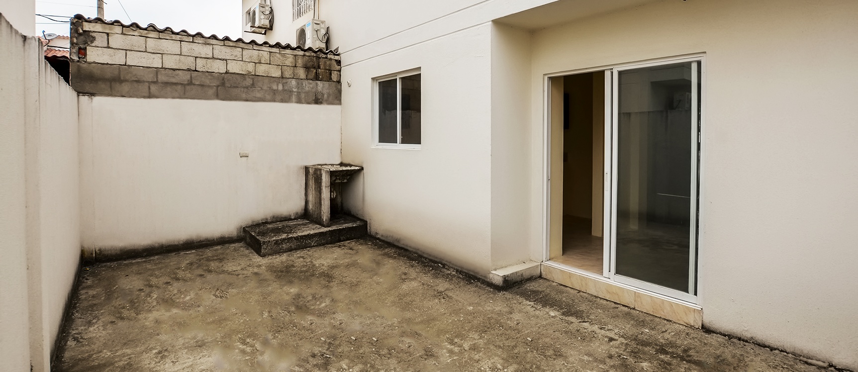 Casa en alquiler en Urbanización Málaga II sector Vía Salitre GeoBienes - Casa en alquiler en Urbanización Málaga II sector Vía Salitre - Plusvalia Guayaquil Casas de venta y alquiler Inmobiliaria Ecuador