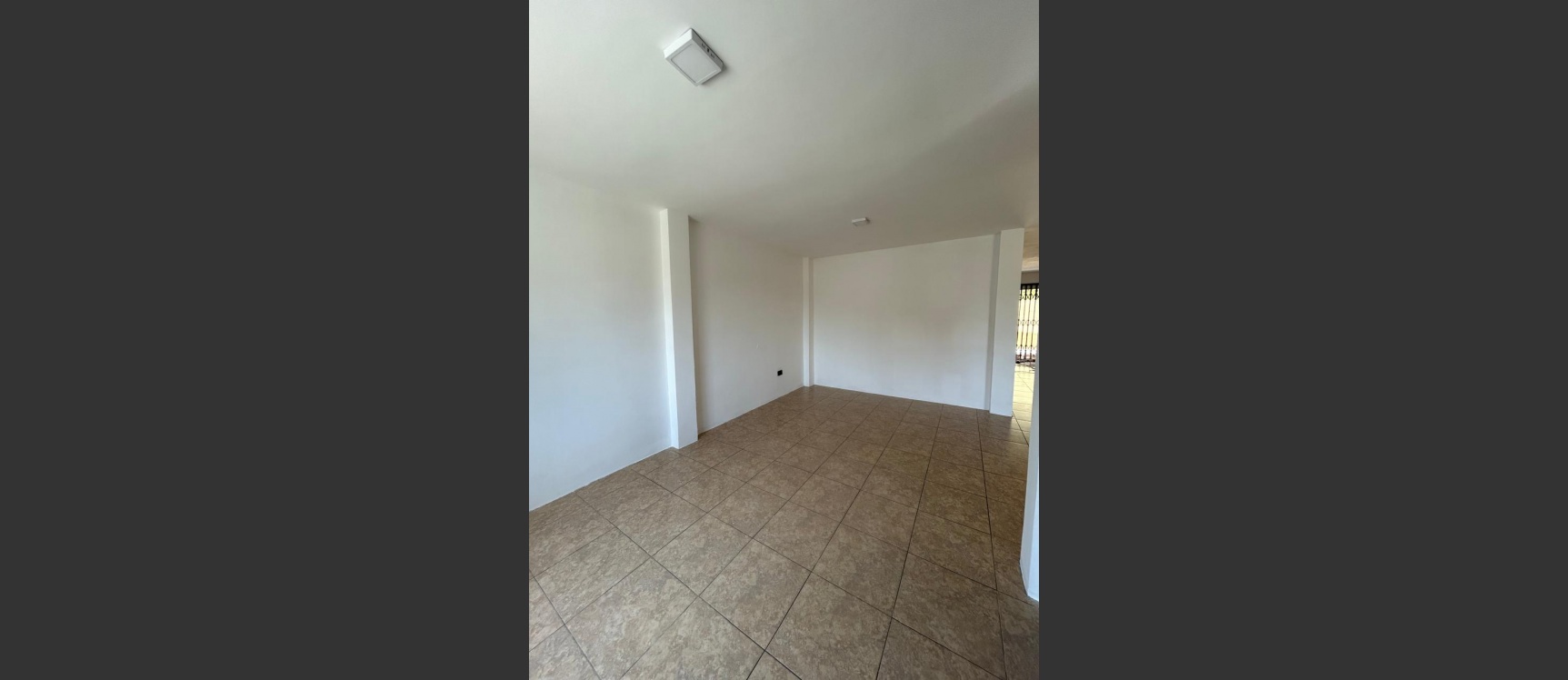 GeoBienes - Casa en alquiler en urbanización Metropolis, Etapa C, Guayaquil - Plusvalia Guayaquil Casas de venta y alquiler Inmobiliaria Ecuador