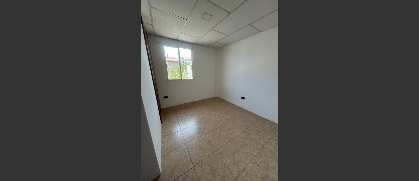 GeoBienes - Casa en alquiler en urbanización Metropolis, Etapa C, Guayaquil - Plusvalia Guayaquil Casas de venta y alquiler Inmobiliaria Ecuador