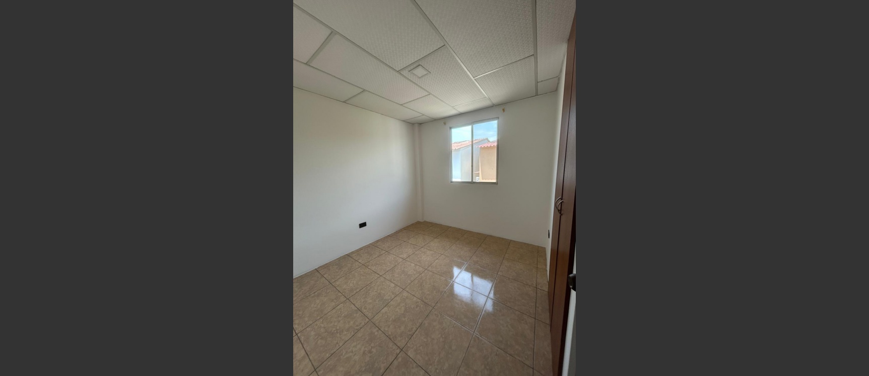 GeoBienes - Casa en alquiler en urbanización Metropolis, Etapa C, Guayaquil - Plusvalia Guayaquil Casas de venta y alquiler Inmobiliaria Ecuador