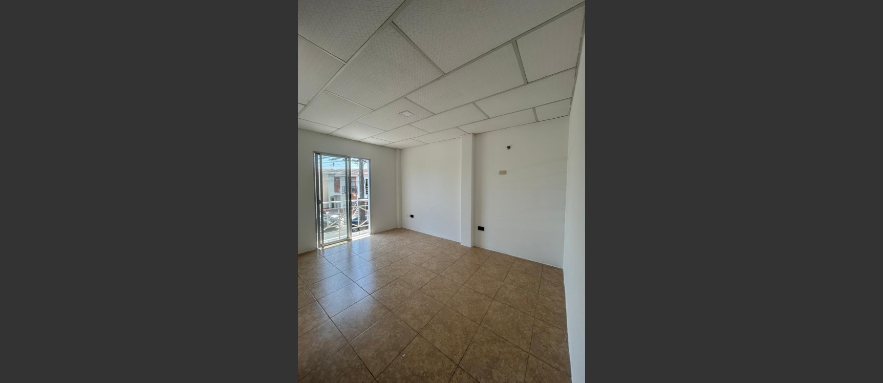 GeoBienes - Casa en alquiler en urbanización Metropolis, Etapa C, Guayaquil - Plusvalia Guayaquil Casas de venta y alquiler Inmobiliaria Ecuador