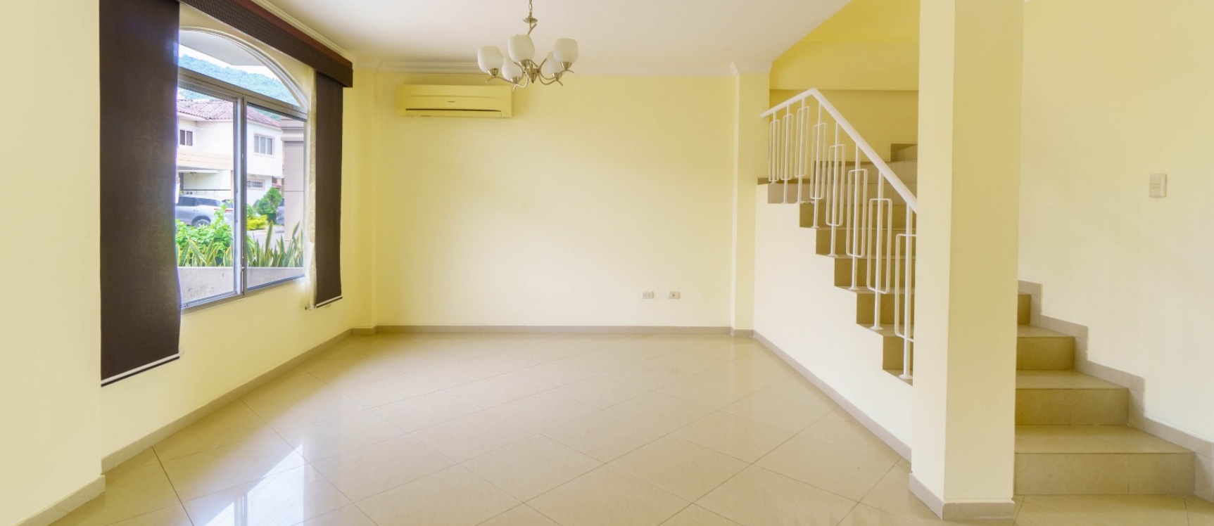 Casa en alquiler en Urbanización Portal al Sol, Vía a la Costa GeoBienes - Casa en alquiler en Urbanización Portal al Sol, Vía a la Costa - Plusvalia Guayaquil Casas de venta y alquiler Inmobiliaria Ecuador