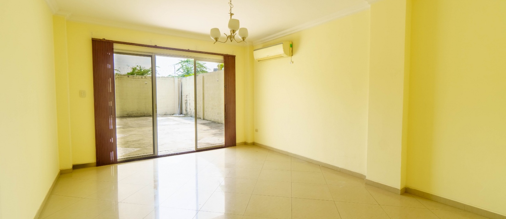 Casa en alquiler en Urbanización Portal al Sol, Vía a la Costa GeoBienes - Casa en alquiler en Urbanización Portal al Sol, Vía a la Costa - Plusvalia Guayaquil Casas de venta y alquiler Inmobiliaria Ecuador