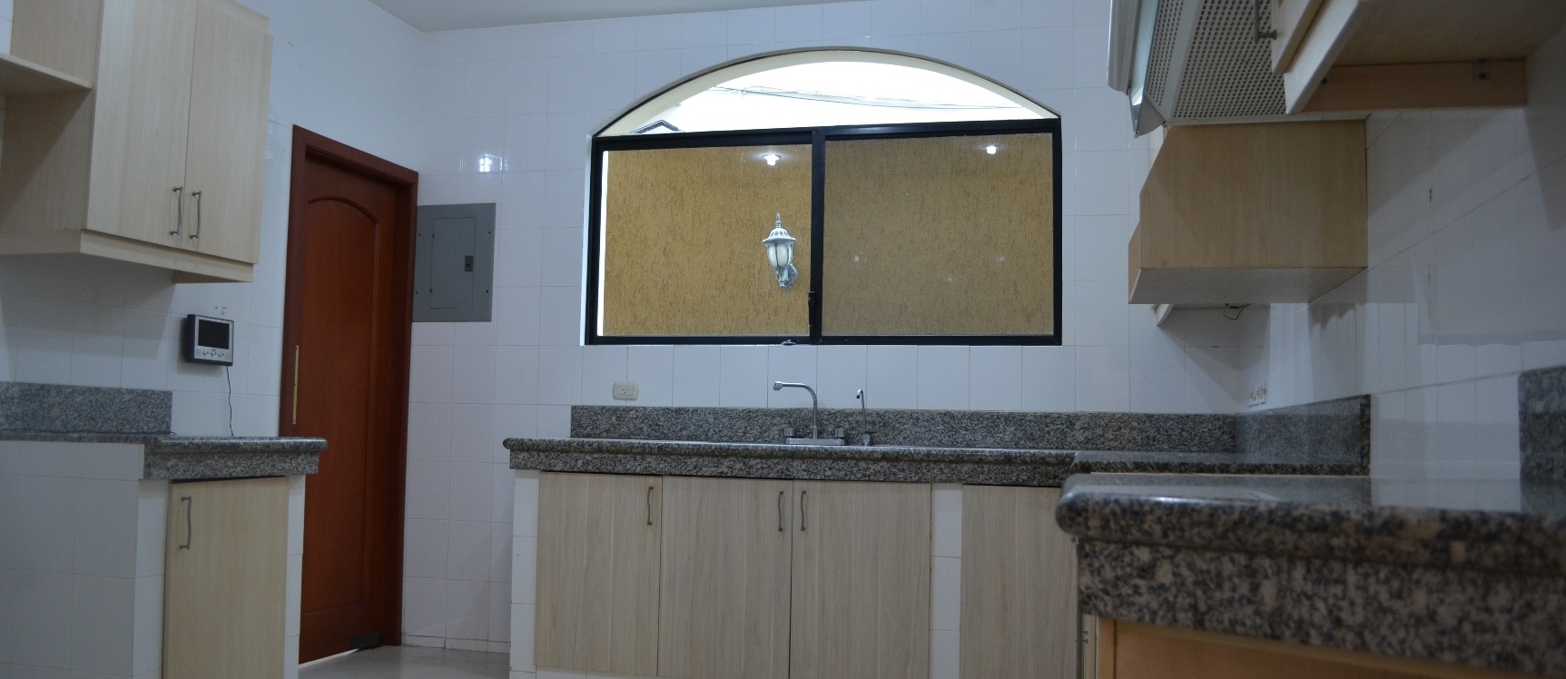 Casa en alquiler en urbanización Puerto Azul Via a la costa GeoBienes - Casa en alquiler en urbanización Puerto Azul Via a la costa - Plusvalia Guayaquil Casas de venta y alquiler Inmobiliaria Ecuador