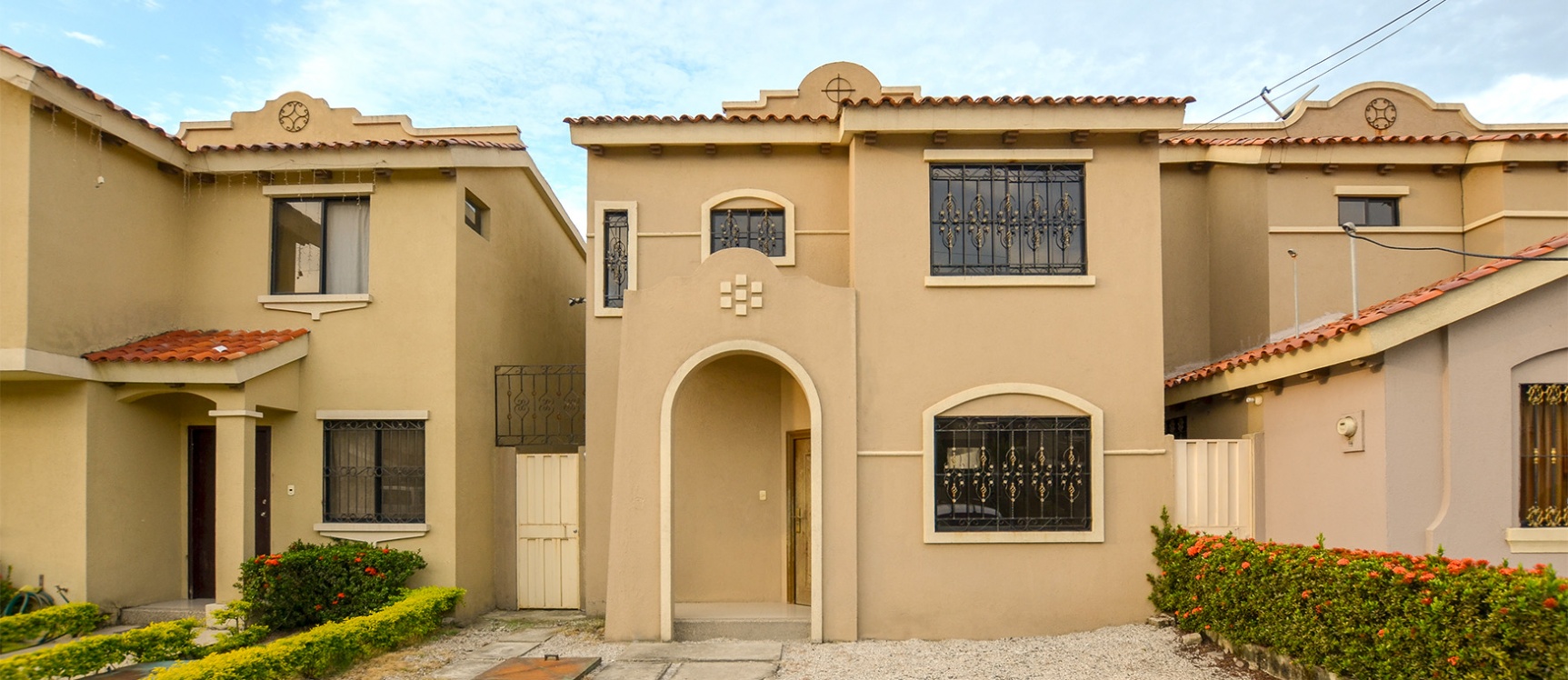 Casa en Alquiler en Urbanización San Antonio sector Vía Salitre GeoBienes - Casa en Alquiler en Urbanización San Antonio sector Vía Salitre - Plusvalia Guayaquil Casas de venta y alquiler Inmobiliaria Ecuador