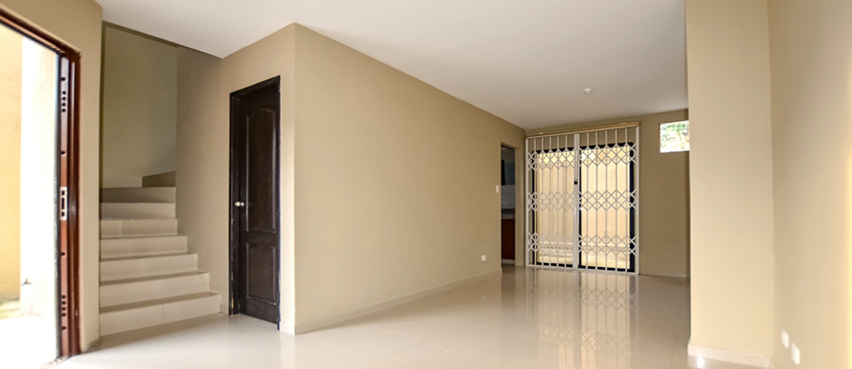 Casa en Alquiler en Urbanización San Antonio sector Vía Salitre GeoBienes - Casa en Alquiler en Urbanización San Antonio sector Vía Salitre - Plusvalia Guayaquil Casas de venta y alquiler Inmobiliaria Ecuador