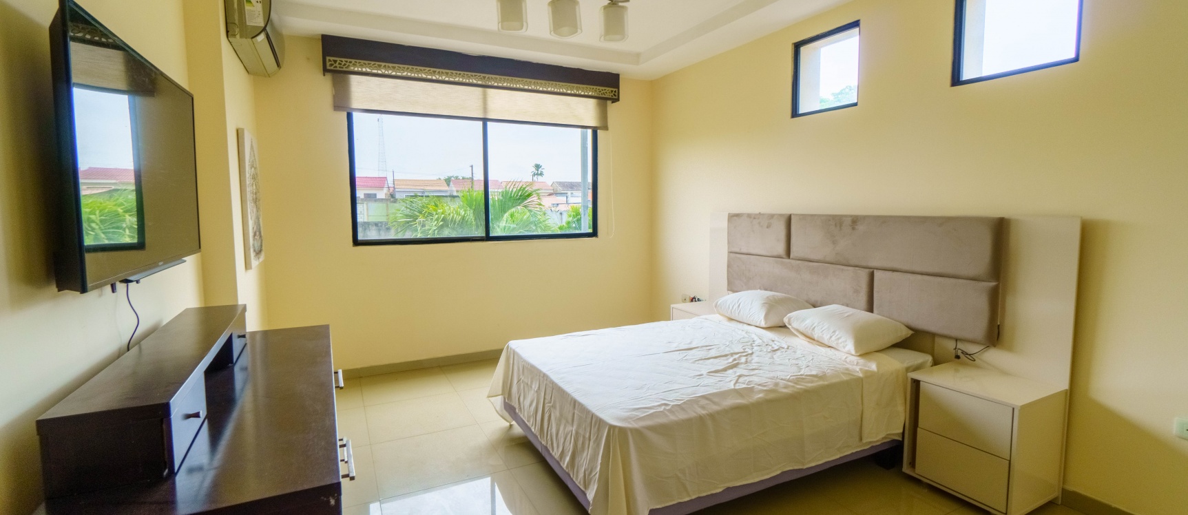 Casa en alquiler en Urbanización San Sebastián, Vía la Aurora GeoBienes - Casa en alquiler en Urbanización San Sebastián, Vía la Aurora - Plusvalia Guayaquil Casas de venta y alquiler Inmobiliaria Ecuador