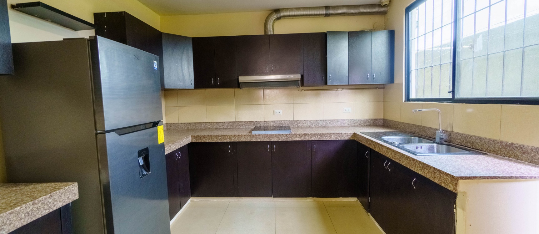 Casa en alquiler en Urbanización San Sebastián, Vía la Aurora GeoBienes - Casa en alquiler en Urbanización San Sebastián, Vía la Aurora - Plusvalia Guayaquil Casas de venta y alquiler Inmobiliaria Ecuador