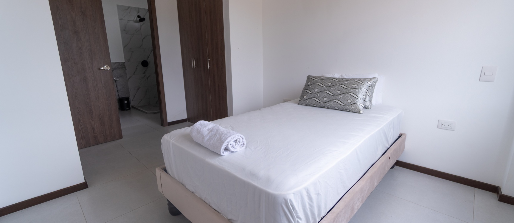 Casa en alquiler en Urbanización Terranostra, Vía a la Costa GeoBienes - Casa en alquiler en Urbanización Terranostra, Vía a la Costa - Plusvalia Guayaquil Casas de venta y alquiler Inmobiliaria Ecuador