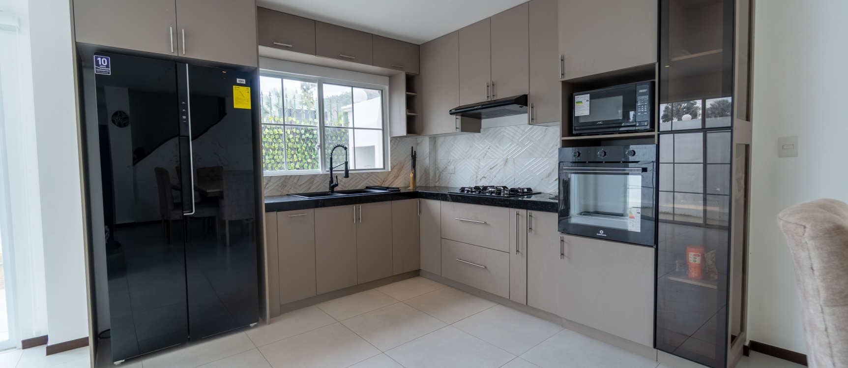 Casa en alquiler en Urbanización Terranostra, Vía a la Costa GeoBienes - Casa en alquiler en Urbanización Terranostra, Vía a la Costa - Plusvalia Guayaquil Casas de venta y alquiler Inmobiliaria Ecuador