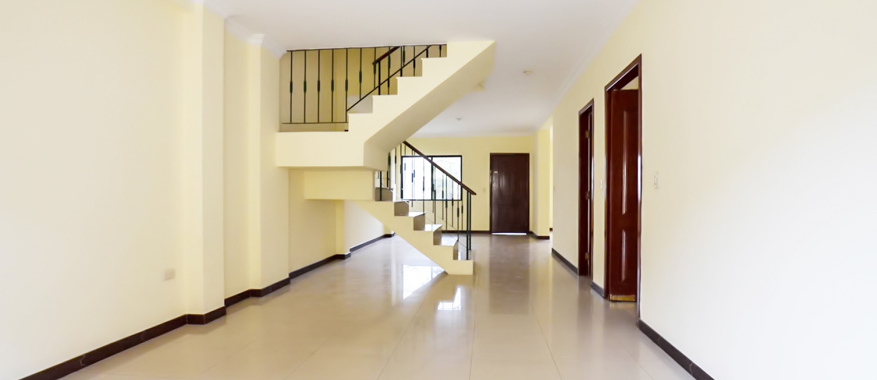 Casa en Alquiler en Urbanización Villa Club etp. Floral sector Vía Samborondón GeoBienes - Casa en Alquiler en Urbanización Villa Club etp. Floral sector Vía Samborondón - Plusvalia Guayaquil Casas de venta y alquiler Inmobiliaria Ecuador