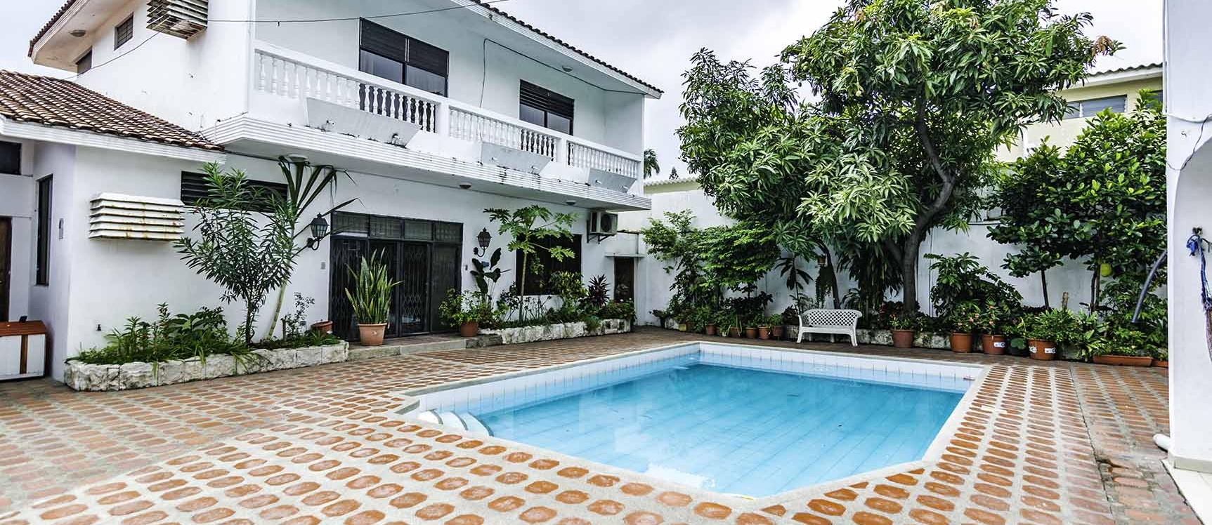 Casa en Alquiler en Urdesa, calle Cedros Norte de Guayaquil GeoBienes - Casa en Alquiler en Urdesa, calle Cedros Norte de Guayaquil - Plusvalia Guayaquil Casas de venta y alquiler Inmobiliaria Ecuador