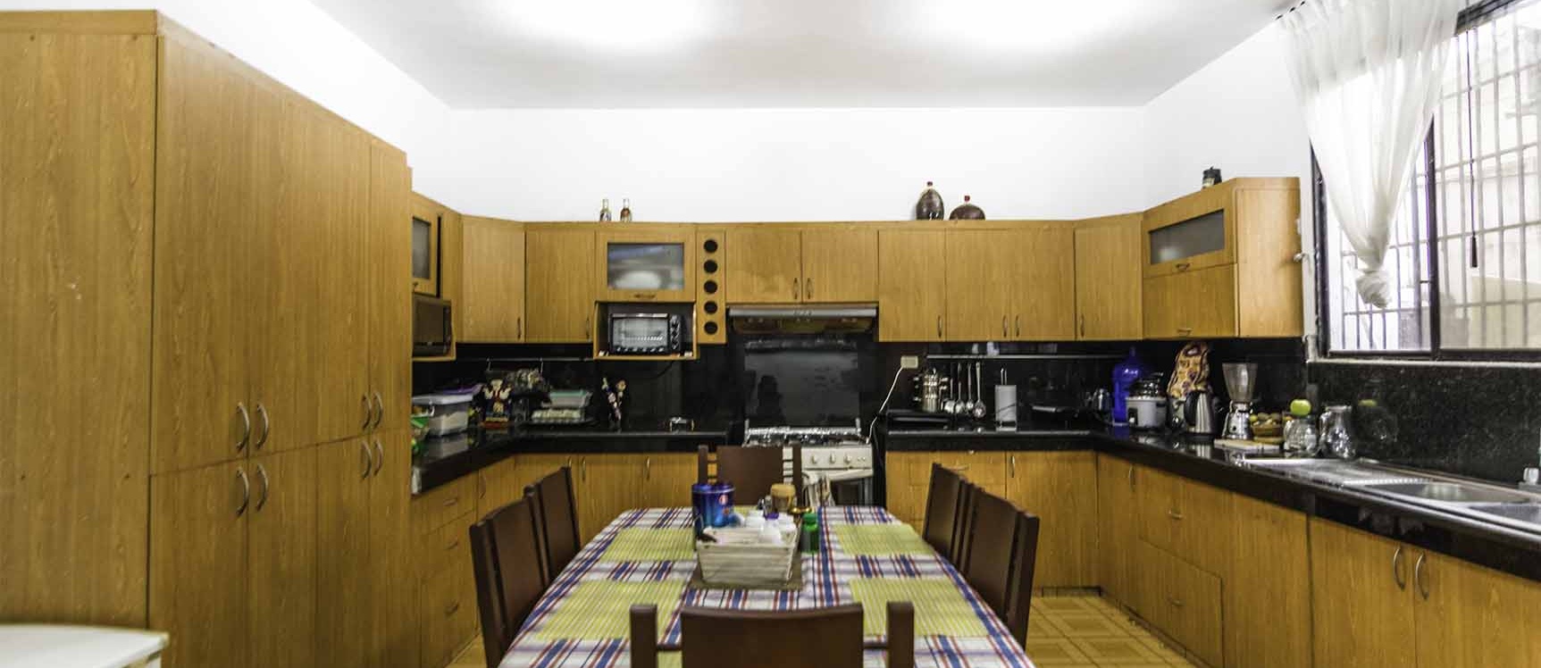 Casa en Alquiler en Urdesa, calle Cedros Norte de Guayaquil GeoBienes - Casa en Alquiler en Urdesa, calle Cedros Norte de Guayaquil - Plusvalia Guayaquil Casas de venta y alquiler Inmobiliaria Ecuador