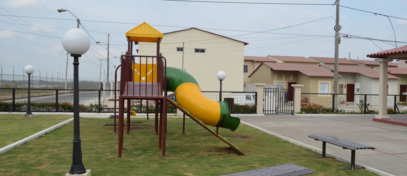 Casa en Alquiler Metrópolis II Autopista Terminal Terrestre Pascuales GeoBienes - Casa en Alquiler Metrópolis II Autopista Terminal Terrestre Pascuales - Plusvalia Guayaquil Casas de venta y alquiler Inmobiliaria Ecuador