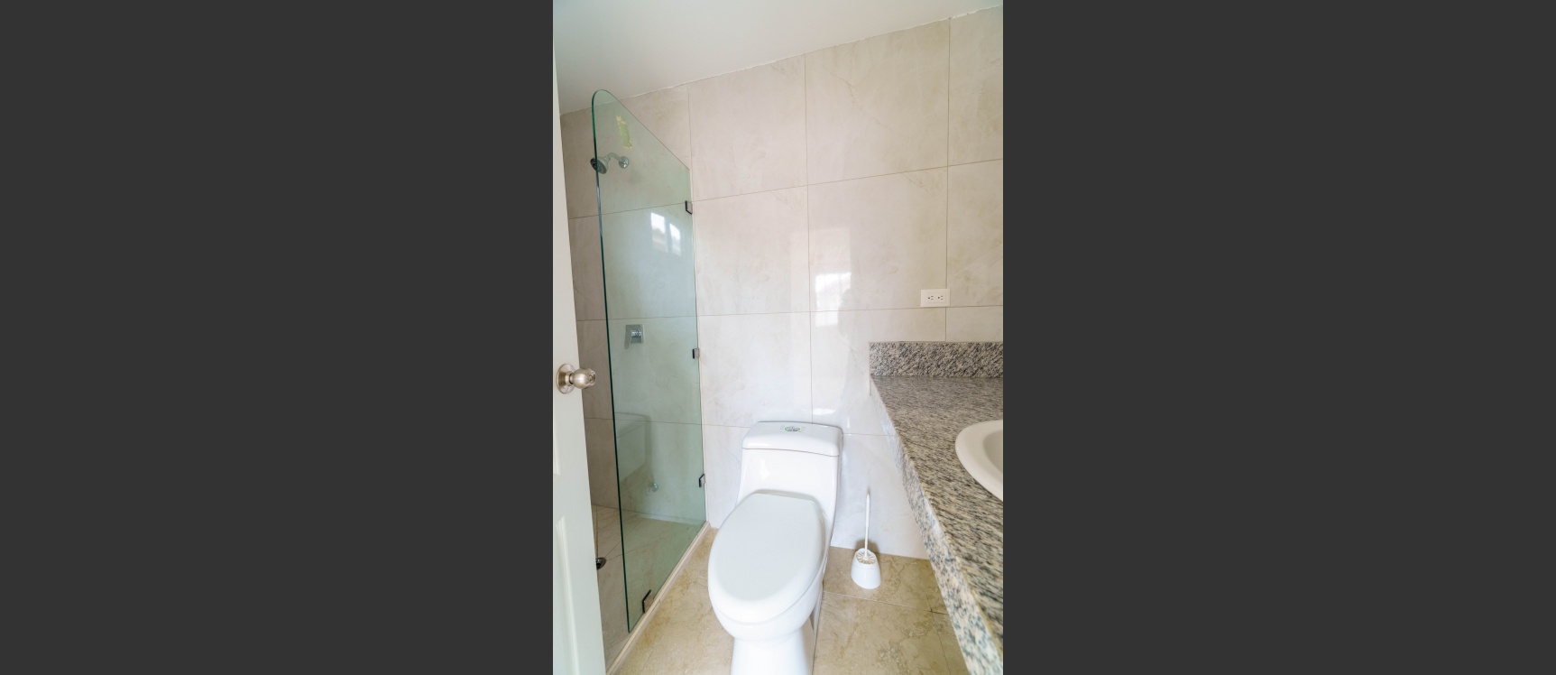 Casa en alquiler ubicada en Casa Laguna, Av. Febres Cordero. GeoBienes - Casa en alquiler ubicada en Casa Laguna, Av. Febres Cordero. - Plusvalia Guayaquil Casas de venta y alquiler Inmobiliaria Ecuador