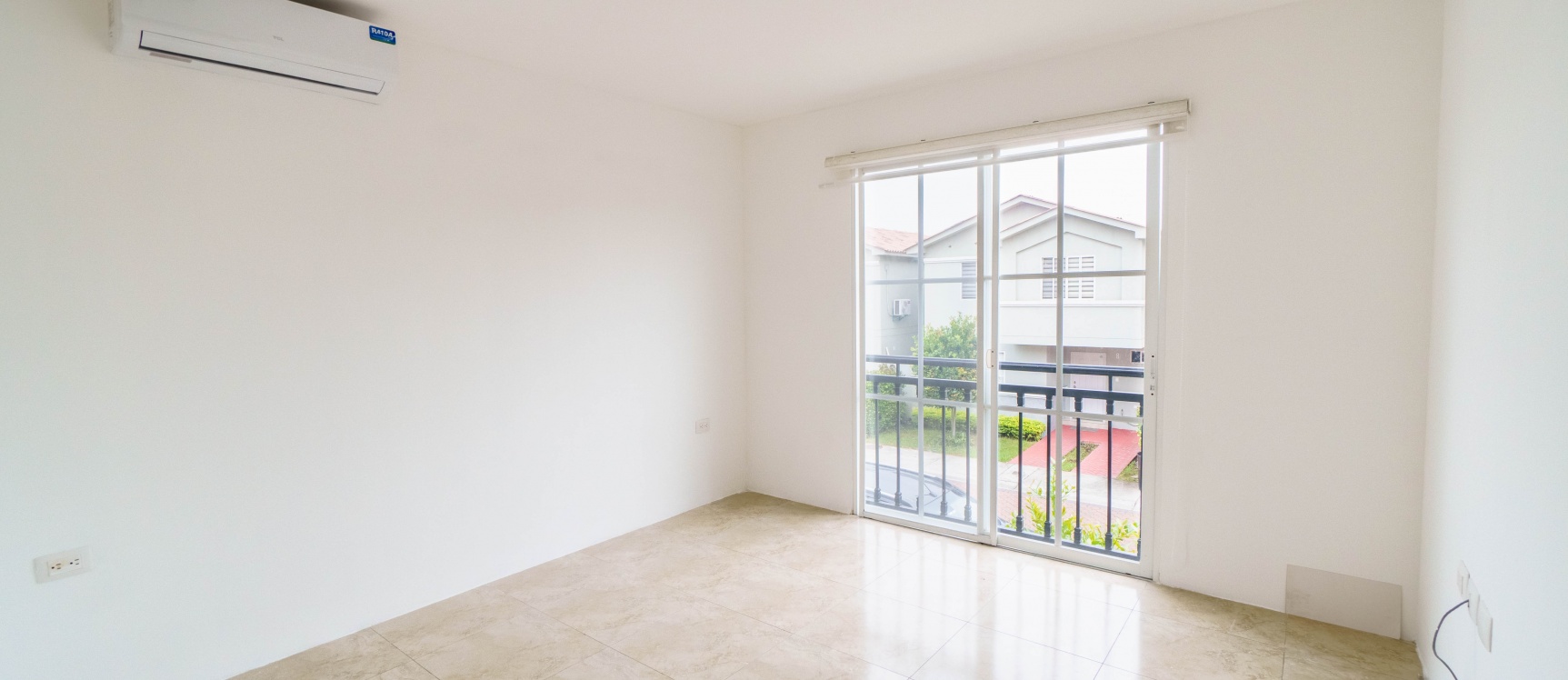 Casa en alquiler ubicada en Casa Laguna, Av. Febres Cordero. GeoBienes - Casa en alquiler ubicada en Casa Laguna, Av. Febres Cordero. - Plusvalia Guayaquil Casas de venta y alquiler Inmobiliaria Ecuador