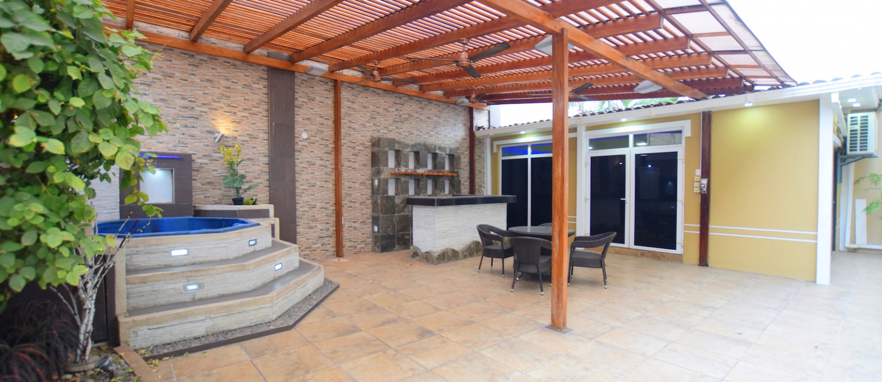 Casa en alquiler ubicada en Ciudad Colón, Norte de Guayaquil GeoBienes - Casa en alquiler ubicada en Ciudad Colón, Norte de Guayaquil - Plusvalia Guayaquil Casas de venta y alquiler Inmobiliaria Ecuador