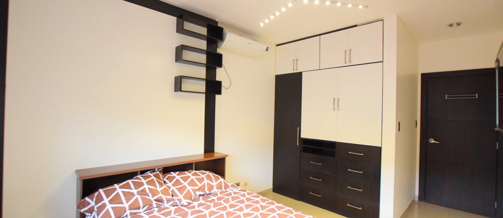 Casa en alquiler ubicada en Ciudad Colón, Norte de Guayaquil GeoBienes - Casa en alquiler ubicada en Ciudad Colón, Norte de Guayaquil - Plusvalia Guayaquil Casas de venta y alquiler Inmobiliaria Ecuador