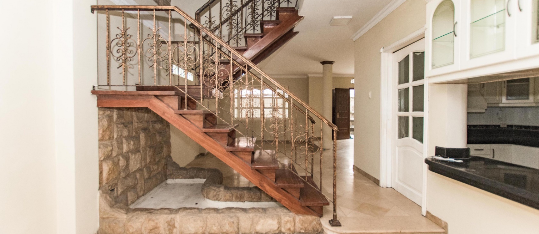 Casa en alquiler ubicada en La Garzota, Norte de Guayaquil GeoBienes - Casa en alquiler ubicada en La Garzota, Norte de Guayaquil - Plusvalia Guayaquil Casas de venta y alquiler Inmobiliaria Ecuador