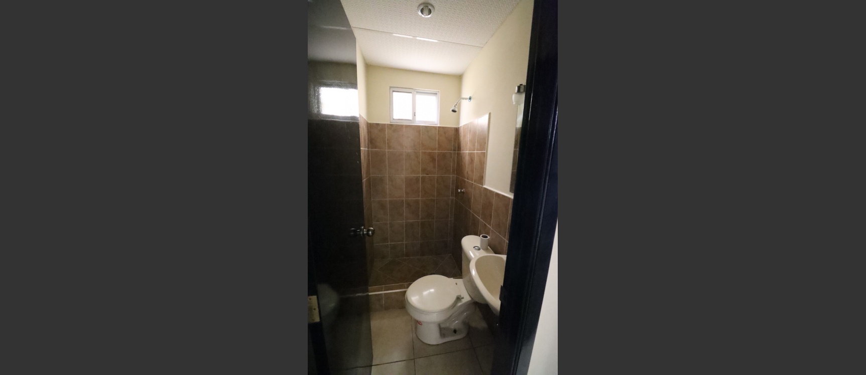 Casa en alquiler ubicada en la Urbanización La Rioja, Etapa Almeria GeoBienes - Casa en alquiler ubicada en la Urbanización La Rioja, Etapa Almeria - Plusvalia Guayaquil Casas de venta y alquiler Inmobiliaria Ecuador
