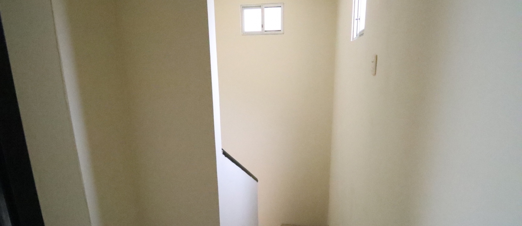 Casa en alquiler ubicada en la Urbanización La Rioja, Etapa Almeria GeoBienes - Casa en alquiler ubicada en la Urbanización La Rioja, Etapa Almeria - Plusvalia Guayaquil Casas de venta y alquiler Inmobiliaria Ecuador
