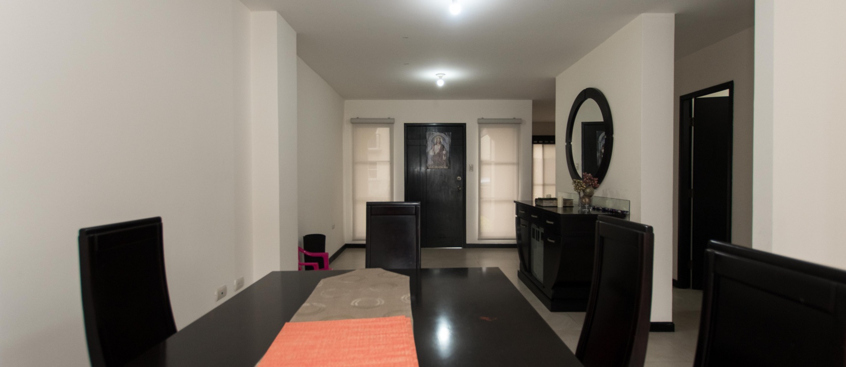 Casa en alquiler ubicada en la Urbanización La Rioja, Etapa Bolonia GeoBienes - Casa en alquiler ubicada en la Urbanización La Rioja, Etapa Bolonia - Plusvalia Guayaquil Casas de venta y alquiler Inmobiliaria Ecuador