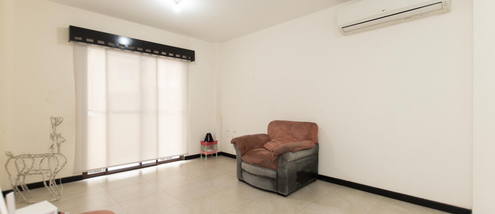 Casa en alquiler ubicada en la Urbanización La Rioja, Etapa Bolonia GeoBienes - Casa en alquiler ubicada en la Urbanización La Rioja, Etapa Bolonia - Plusvalia Guayaquil Casas de venta y alquiler Inmobiliaria Ecuador