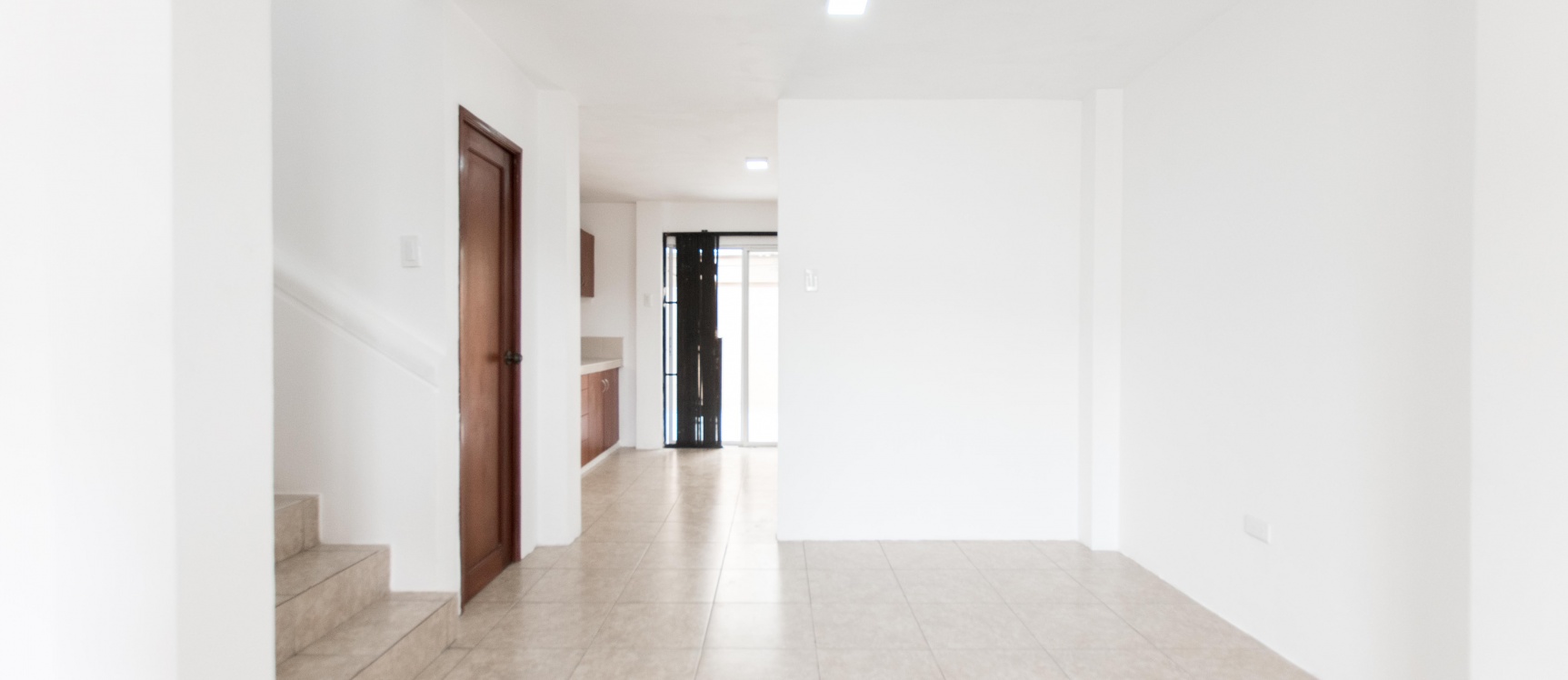 GeoBienes - Casa en alquiler ubicada en la Urbanización Metropolis II - Plusvalia Guayaquil Casas de venta y alquiler Inmobiliaria Ecuador