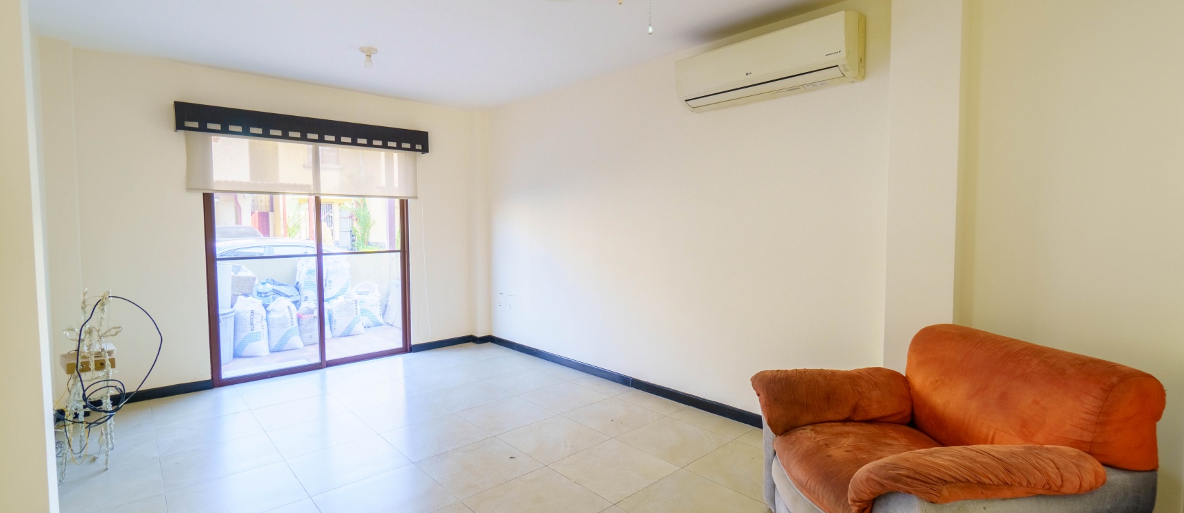 Casa en alquiler ubicada en Urb. La Rioja, La Aurora GeoBienes - Casa en alquiler ubicada en Urb. La Rioja, La Aurora - Plusvalia Guayaquil Casas de venta y alquiler Inmobiliaria Ecuador