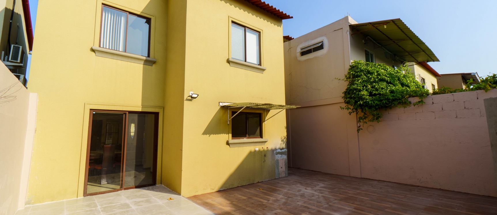Casa en alquiler ubicada en Urb. La Rioja, La Aurora GeoBienes - Casa en alquiler ubicada en Urb. La Rioja, La Aurora - Plusvalia Guayaquil Casas de venta y alquiler Inmobiliaria Ecuador