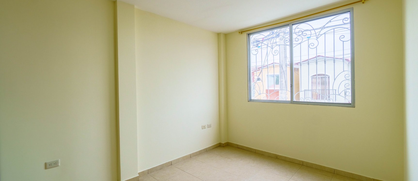 Casa en alquiler ubicada en Urb. Villa Italia, Etapa Génova GeoBienes - Casa en alquiler ubicada en Urb. Villa Italia, Etapa Génova - Plusvalia Guayaquil Casas de venta y alquiler Inmobiliaria Ecuador