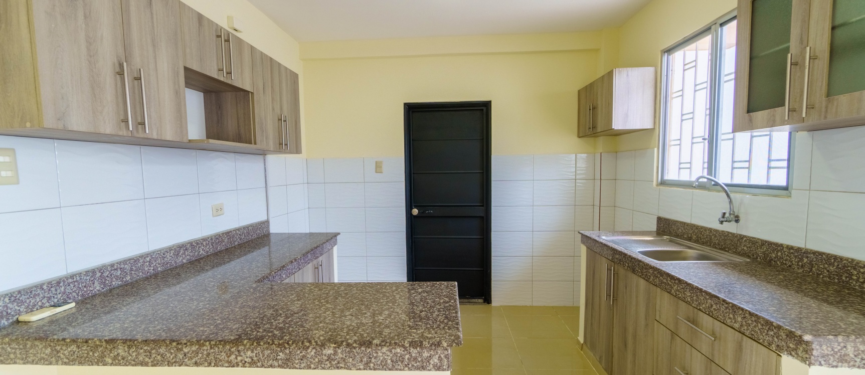 Casa en alquiler ubicada en Urb. Villa Italia, Etapa Génova GeoBienes - Casa en alquiler ubicada en Urb. Villa Italia, Etapa Génova - Plusvalia Guayaquil Casas de venta y alquiler Inmobiliaria Ecuador