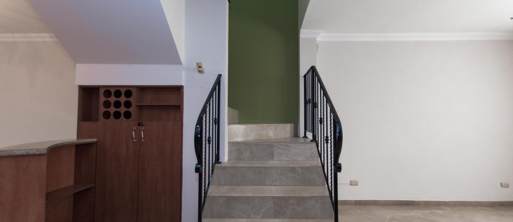 Casa en alquiler ubicada en urbanización Plaza Madeira via Aurora, Samborondón GeoBienes - Casa en alquiler ubicada en Urbanización Plaza Madeira Via Aurora, Samborondón - Plusvalia Guayaquil Casas de venta y alquiler Inmobiliaria Ecuador
