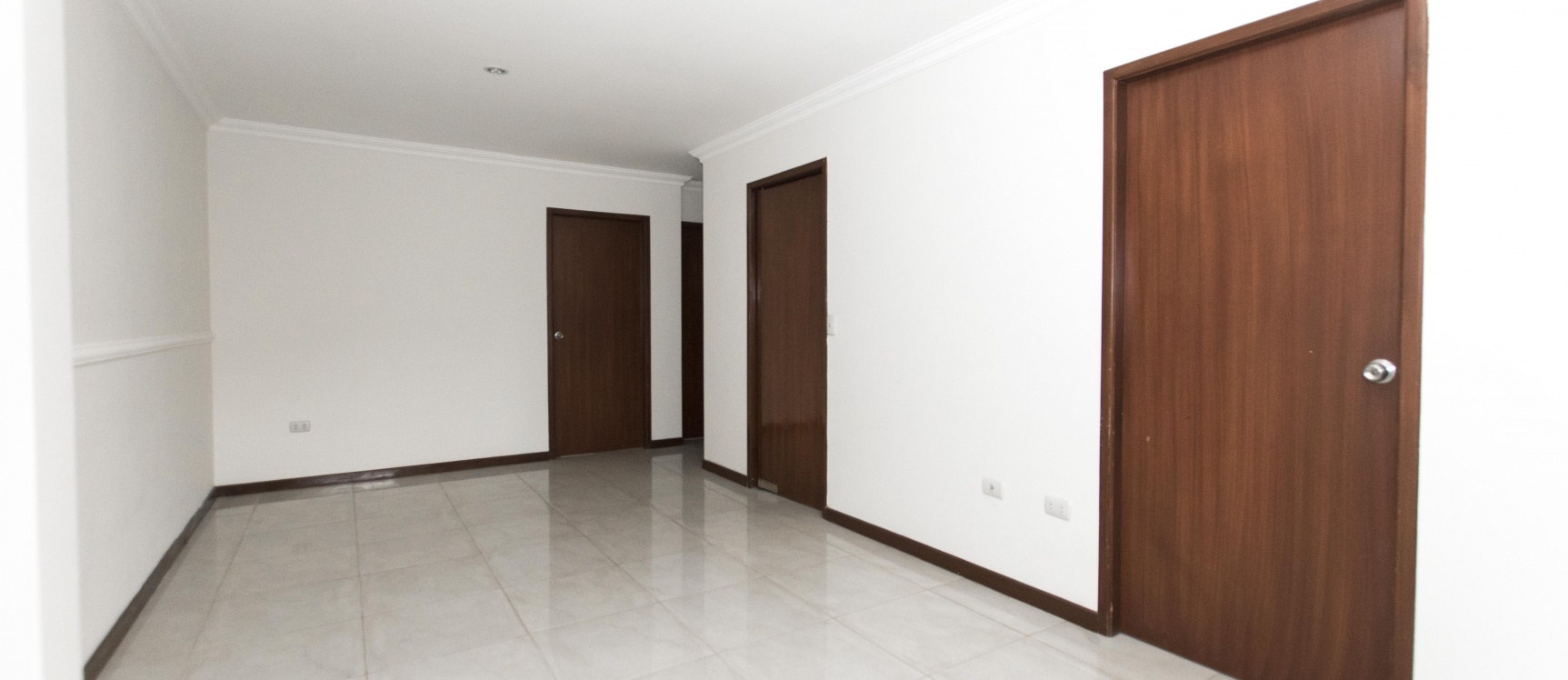 Casa en alquiler ubicada en Villa club, Etapa Galaxia GeoBienes - Casa en alquiler ubicada en Villa club, Etapa Galaxia - Plusvalia Guayaquil Casas de venta y alquiler Inmobiliaria Ecuador