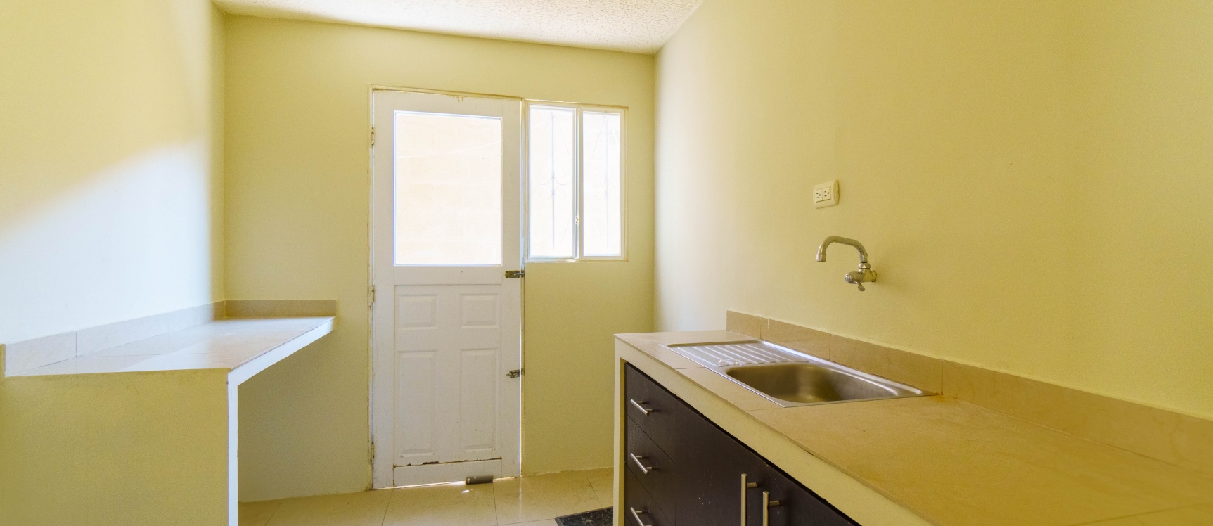 GeoBienes - Casa en alquiler ubicada en Villas del Rey Etapa Felipe, Vía Daule - Plusvalia Guayaquil Casas de venta y alquiler Inmobiliaria Ecuador