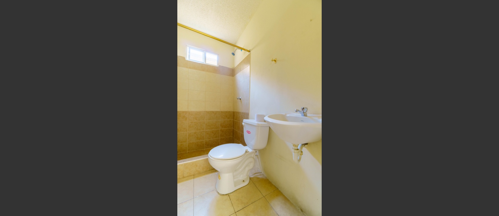 GeoBienes - Casa en alquiler ubicada en Villas del Rey Etapa Felipe, Vía Daule - Plusvalia Guayaquil Casas de venta y alquiler Inmobiliaria Ecuador