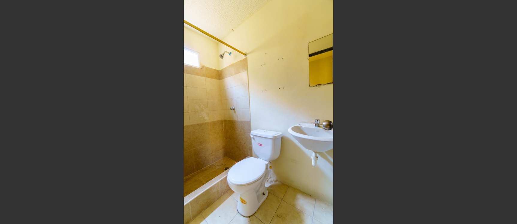 GeoBienes - Casa en alquiler ubicada en Villas del Rey Etapa Felipe, Vía Daule - Plusvalia Guayaquil Casas de venta y alquiler Inmobiliaria Ecuador
