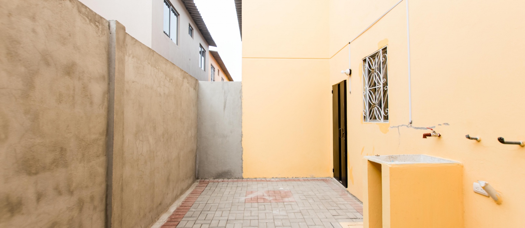Casa en alquiler ubicado en Ecobosque, Vía a Daule GeoBienes - Casa en alquiler ubicado en Ecobosque, Vía a Daule (ZONA INDUSTRIAL) - Plusvalia Guayaquil Casas de venta y alquiler Inmobiliaria Ecuador