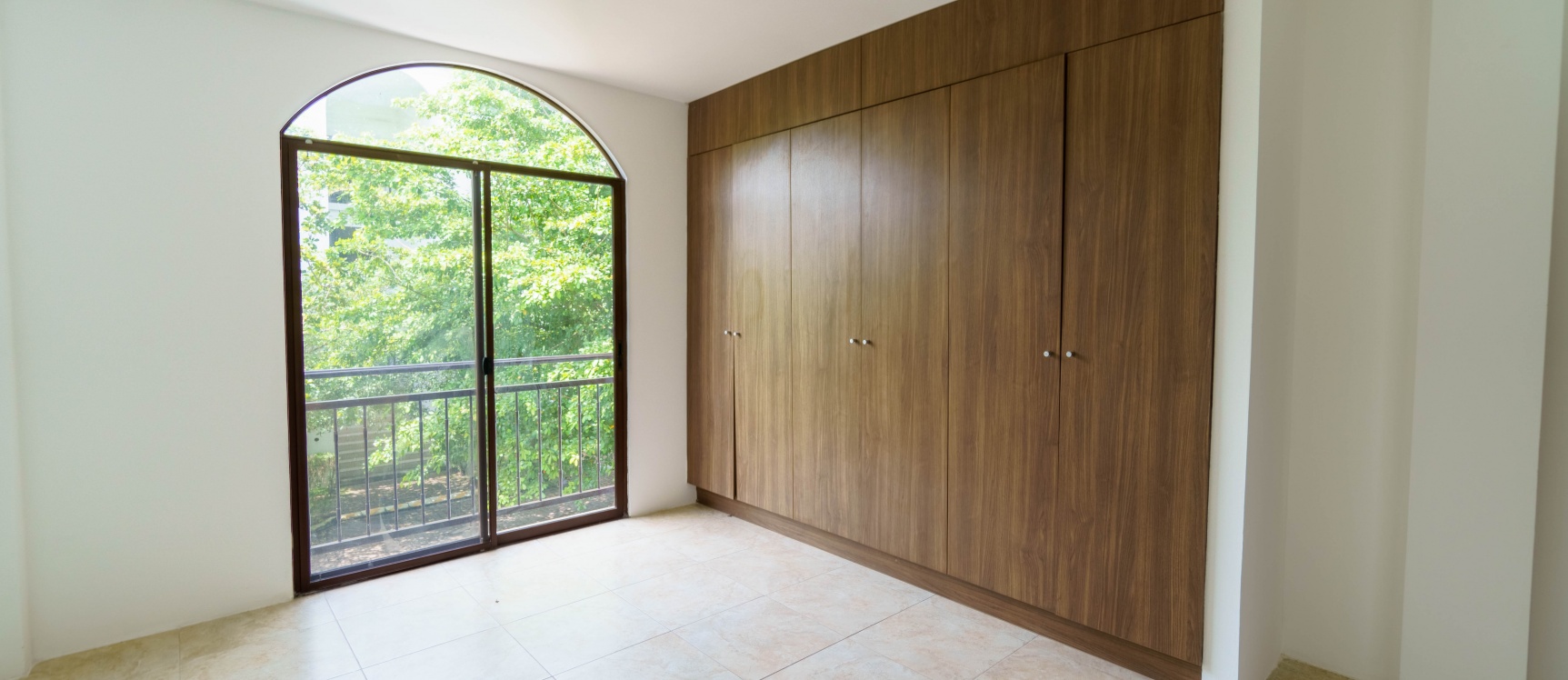 Casa en alquiler ubicado en Urb. Villas del Bosque, vía a la costa. GeoBienes - Casa en alquiler ubicado en Urbanización Villas del Bosque, vía a la costa - Plusvalia Guayaquil Casas de venta y alquiler Inmobiliaria Ecuador